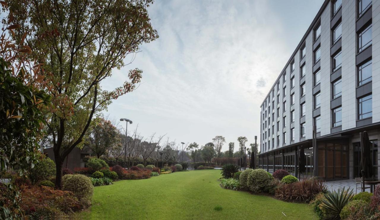 The Senz Hotel & Spa Шанхай Екстериор снимка