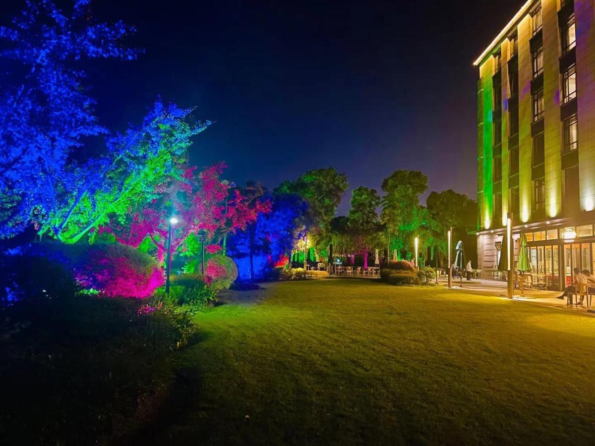 The Senz Hotel & Spa Шанхай Екстериор снимка
